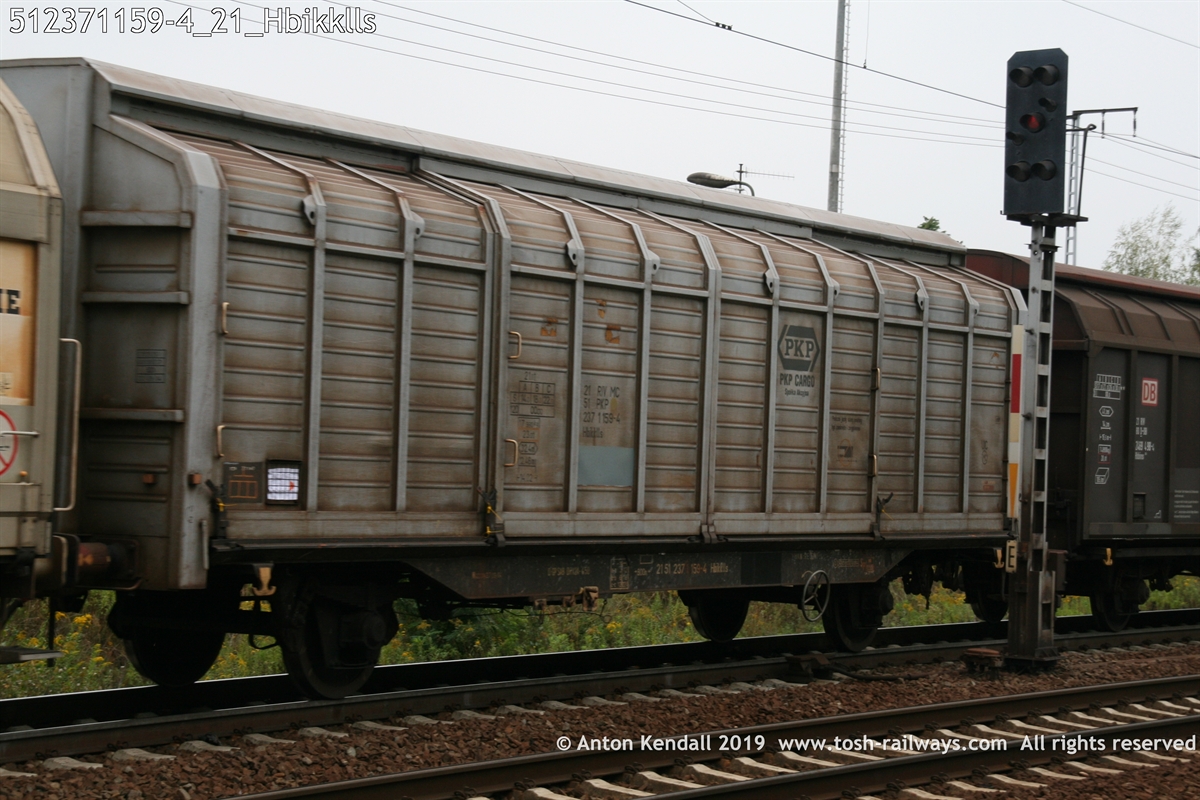 512371159-4_21_Hbikklls.JPG